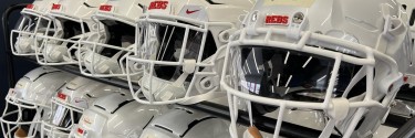 Di quale maschera ho bisogno? Uno sguardo più approfondito alle maschere da football americano